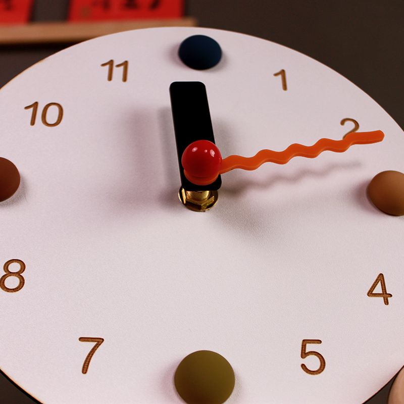 NordicTable Clocks Elegant Round Clock Tabletop Silent Mini Minimalist Watch Wood Side Table Clock Unique Decoration and Accessories with Base Design