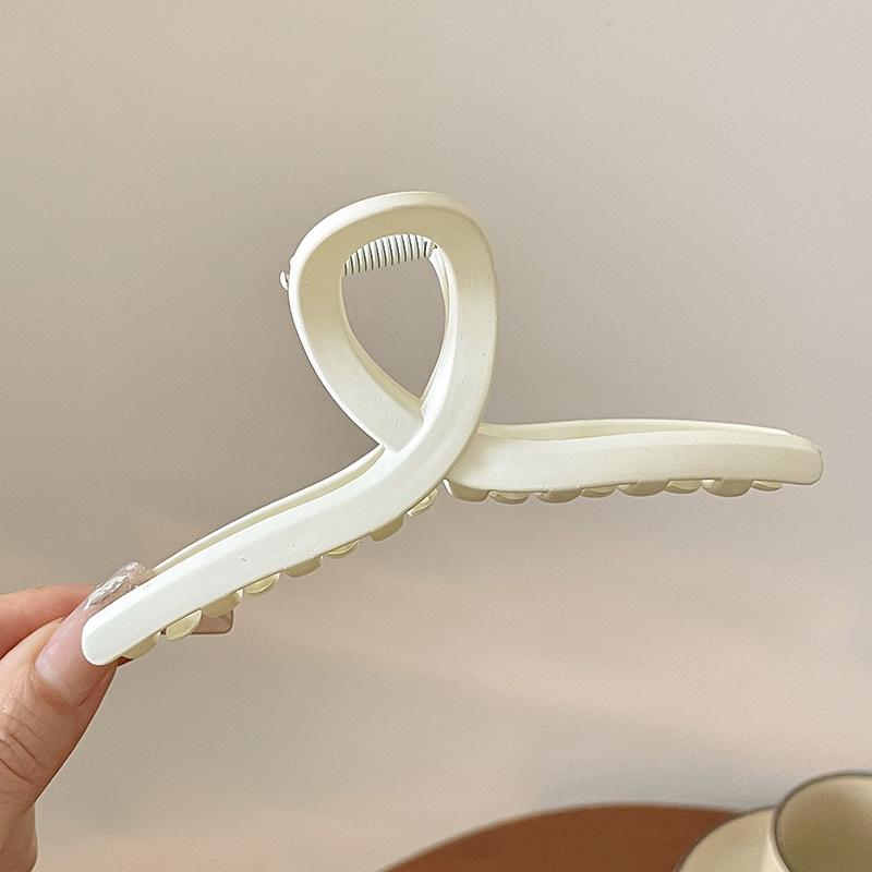 Большая женская шпилька высокого класса: Новая модель Shark Clip 2025 года на осень/зиму