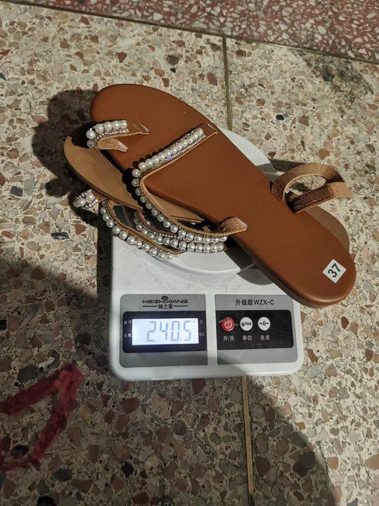 2024 лето новые сандалии на плоской подошве с жемчугом женские пляжные туфли большого размера