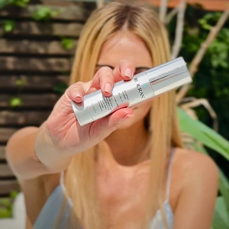 Rejuran Солнечная сыворотка в капсулах воды SPF 50+ PA+++ 40 мл