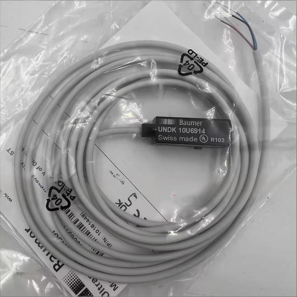 Швейцарский миниатюрный ультразвуковой датчик BAUMER UNDK 10P8914/S35A