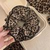 Четырехслойная очень большая резинка-скранчи с леопардовым принтом в стиле Y2K - резинка для волос для пучка в стиле начала осени