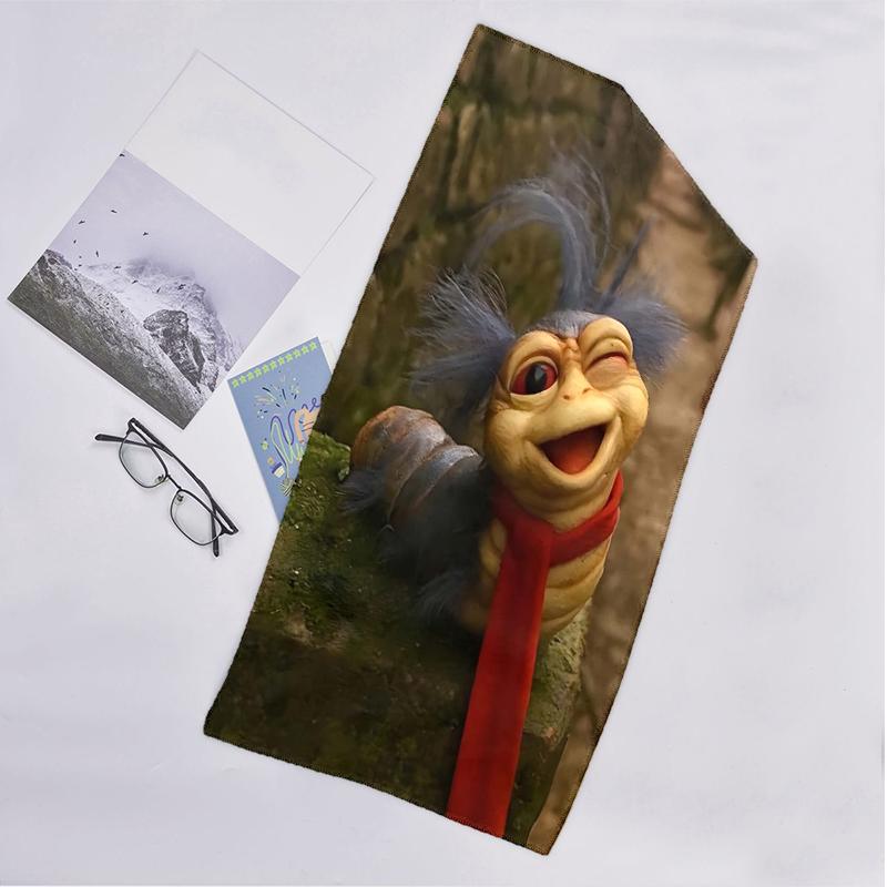 Labyrinth Fashion Beach Towel: Ideal for Summer Adventures Soft, absorbent and quick drying suitable for swimming and bathing