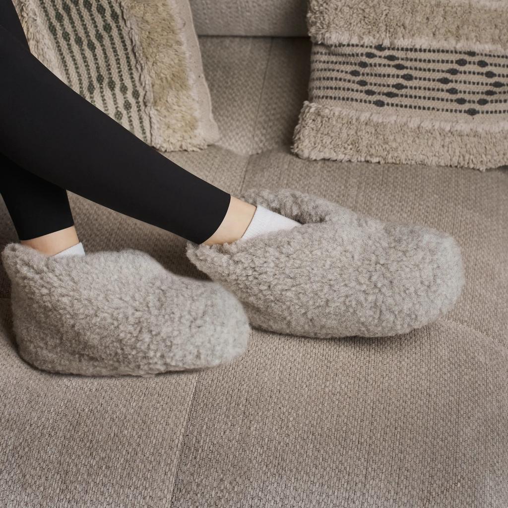 Low fur slippers, highlander slippers 39/40