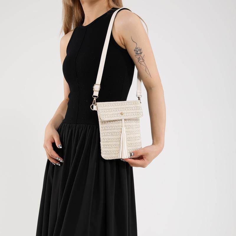 Mobile Phone Bag Fashion Small Square Bag Ethnic Style Fringed Shoulder Bag Textured Straw Woven Messenger Bag