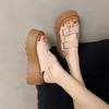 2025 Сандалии Клоги на Каблуке Пляжная Обувь Увеличивающие Рост Новые Толстые Девичьи Летние Вьетнамки Сандалии Шлепанцы Женские Сандалии