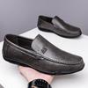 Весенняя новая обувь для мужчин Кожаная повседневная обувь Мягкая подошва Слипоны Лоферы Модная плоская обувь для вождения