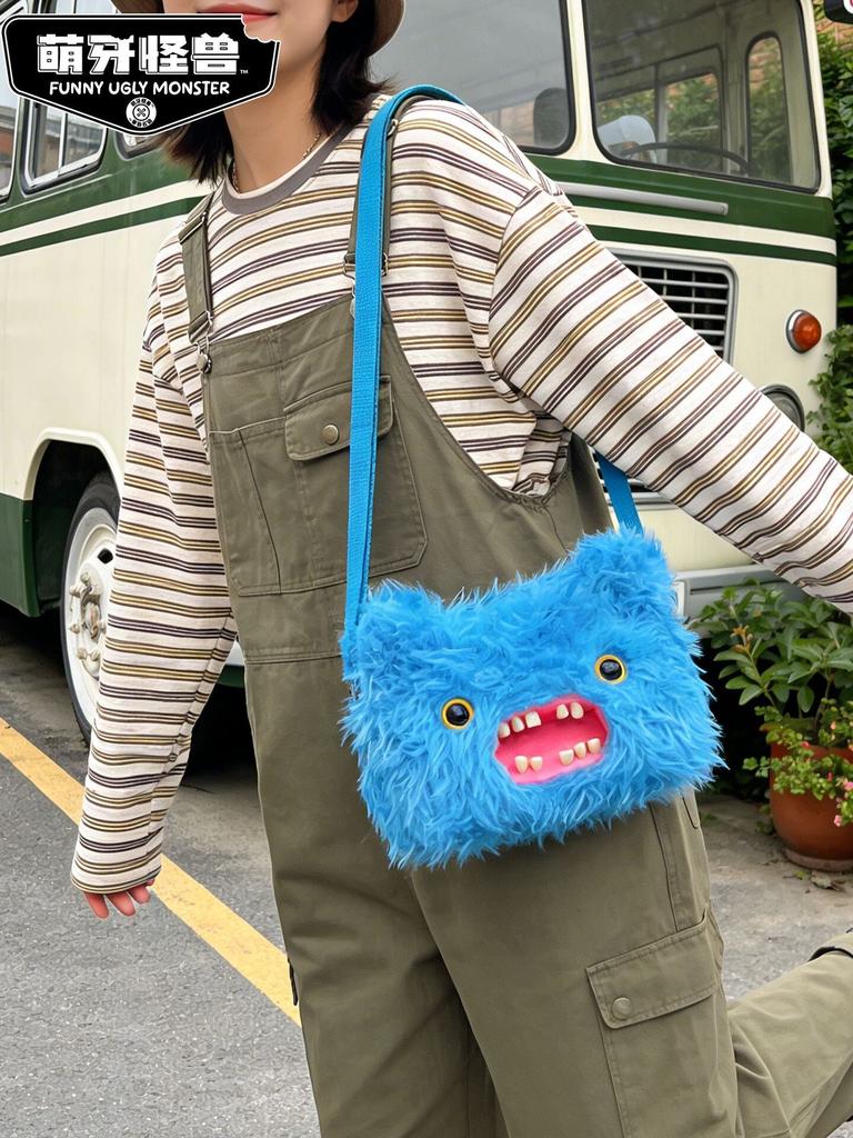 Mr Buttons Screech Black Monster Crossbody Bag Ugly Cute Doll Shoulder Bag Street Fashion Casual Wear Collectible Gift