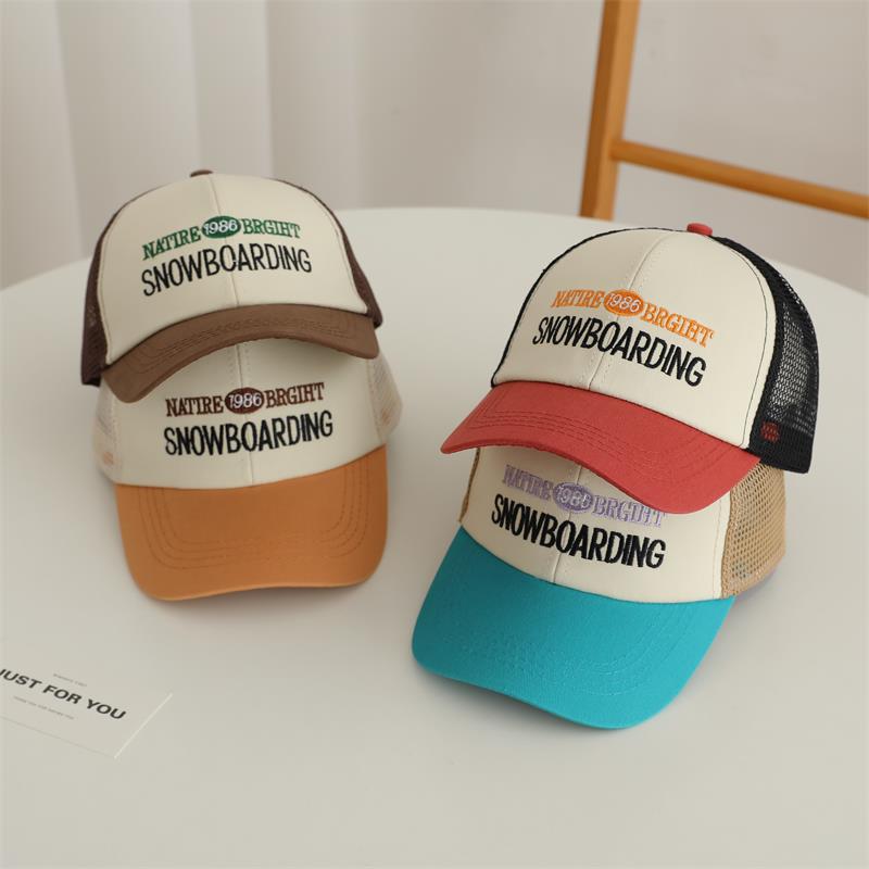 Детская летняя кепка с козырьком от солнца — дышащая, модная сетчатая шапка для мальчиков и девочек