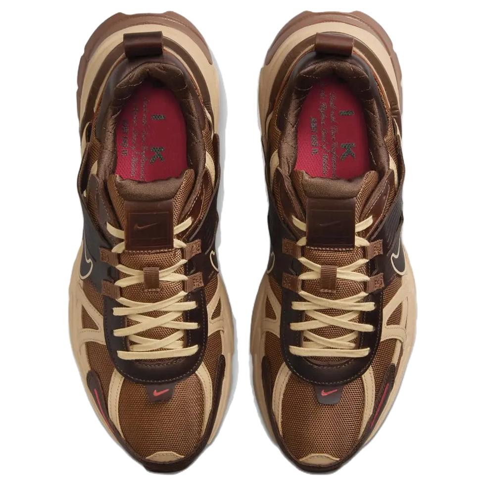 Nike V2K Run Light British Tan Sesame унисекс кроссовки коричневые Picante-красные HQ3445-222