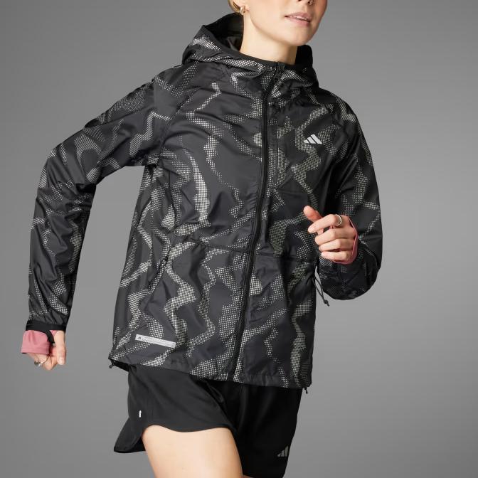 adidas Куртка Wind.Rdy с капюшоном и длинными рукавами, с принтом логотипа, черная, светоотражающая, серебристая IT3445