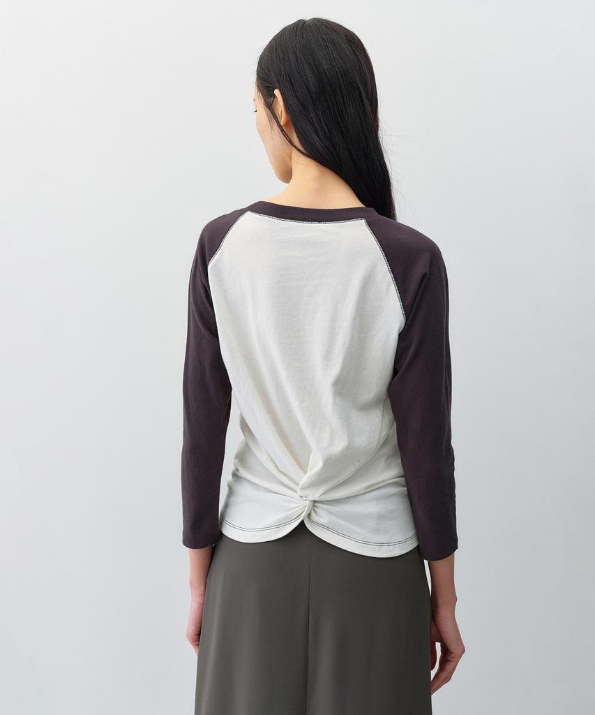 INSILENCE WOMEN Twist Raglan T-Shirt Vintage Ivory