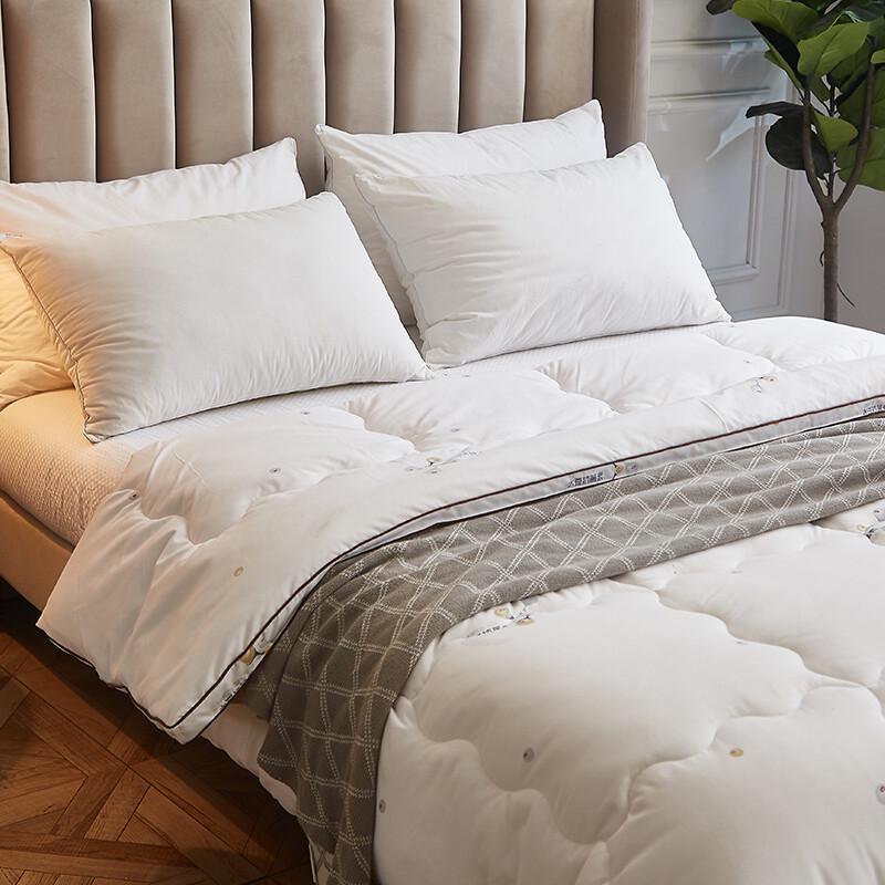 All-Season Soybean Fiber Blend Comfort Quilt