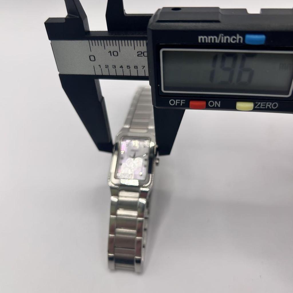 [Б/У] Женские часы SEIKO LUKIA с перламутровым циферблатом