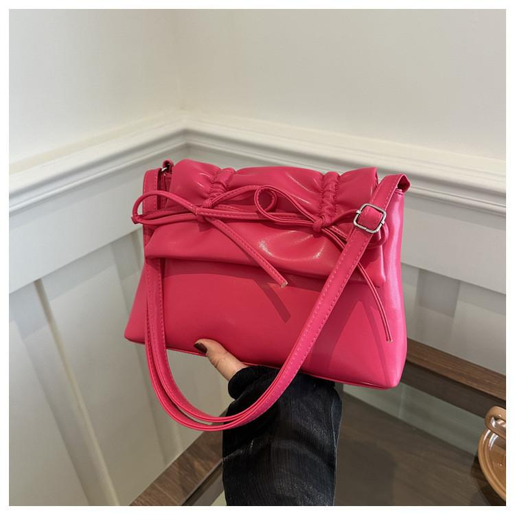 Женская повседневная мягкая сумка на плечо большой вместимости 2024 Новая стильная уличная мода сумка кроссбоди