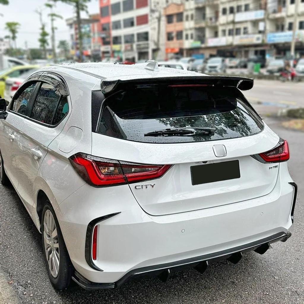 Совместимый комплект заднего спойлера и боковых юбок для Fit Hatchback 20-25, стиль C