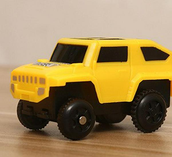 Сделай сам изменяемый трековый автомобиль: Детская образовательная игрушка «Электротехника»