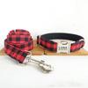 Персонализированный ошейник для питомца Бесплатная гравировка Именная ID-бирка для щенка Регулируемая застежка Черно-красный Костюм Клетчатые ошейники Поводок