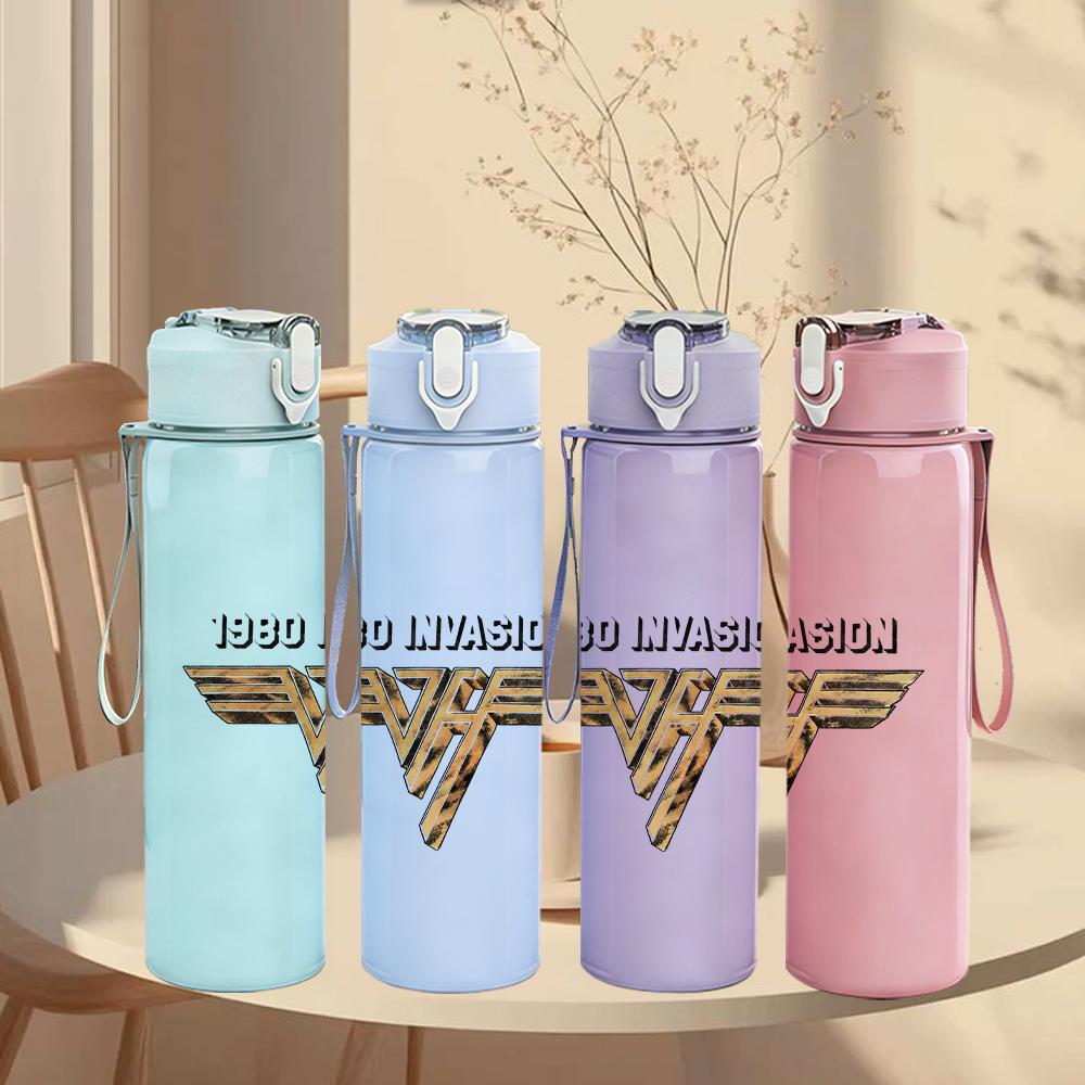 1PC 1983 golden wing emblem print 750ml colorful plastic sports water bottle leakproof pop up lid with straw for outdoor work home use