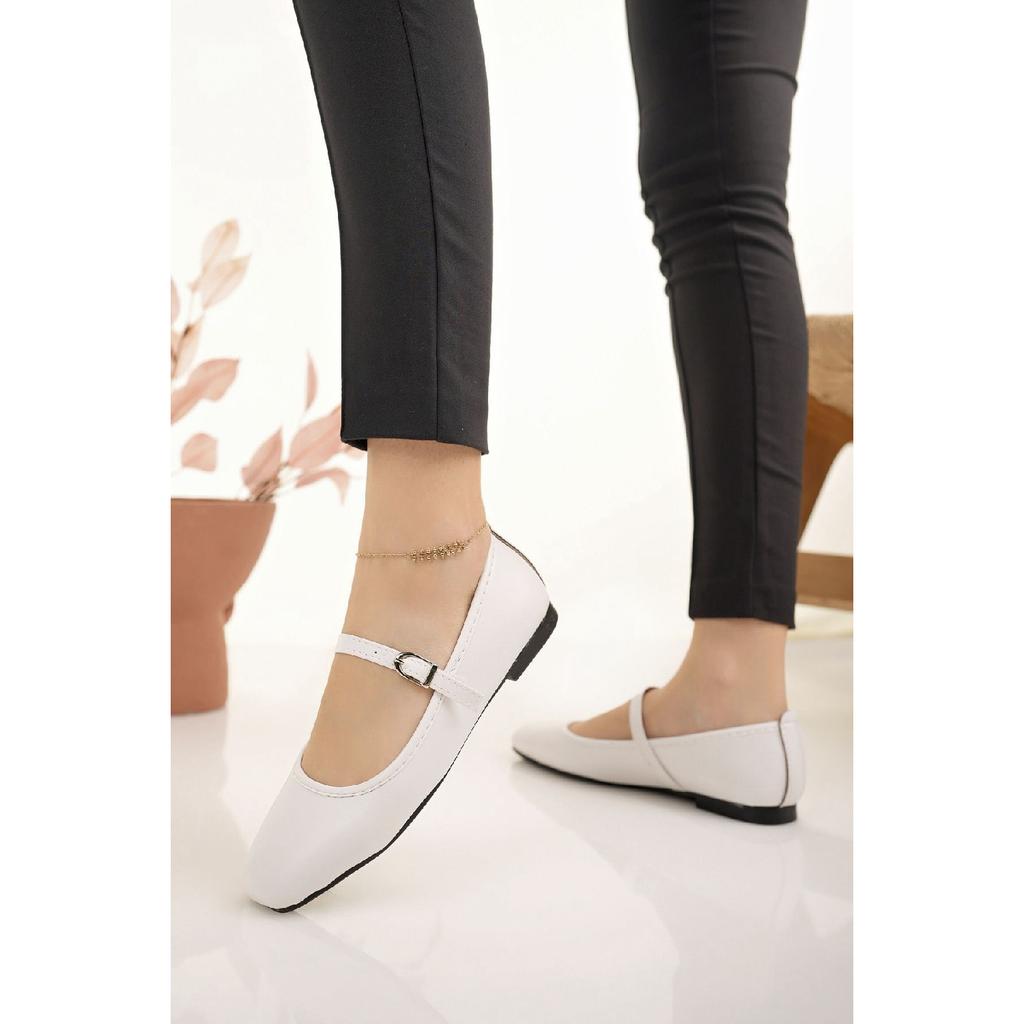 Женские легкие удобные стильные деловые офисные повседневные туфли на плоской подошве с черным поясом и поясом