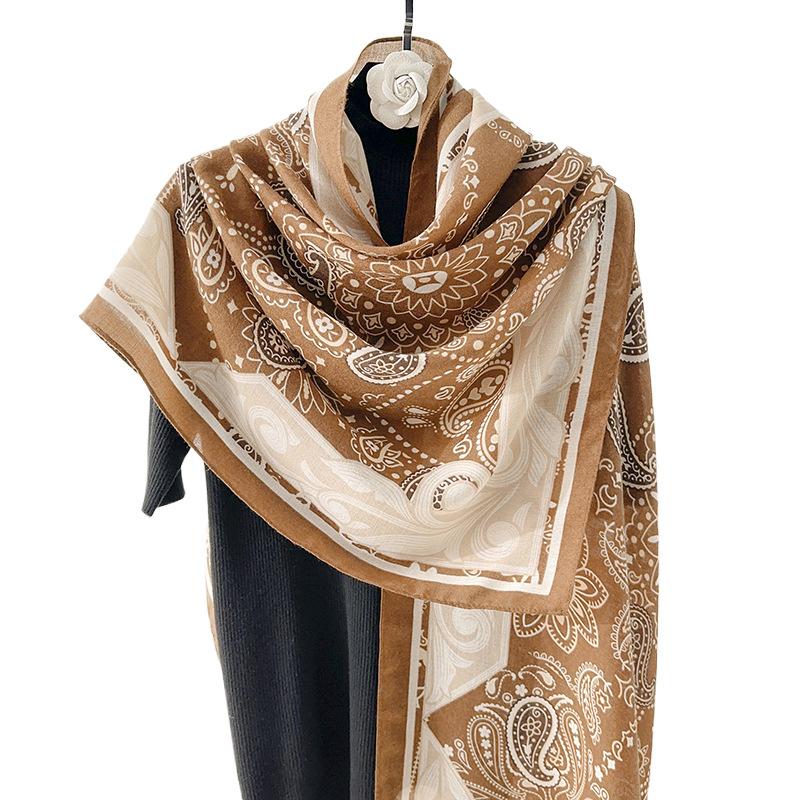 Trendy Temperament, Fashionable Printed Scarf, Travel Photography, High-end Women's Matching Shawl, Thin Cotton and Linen Outer Shawl