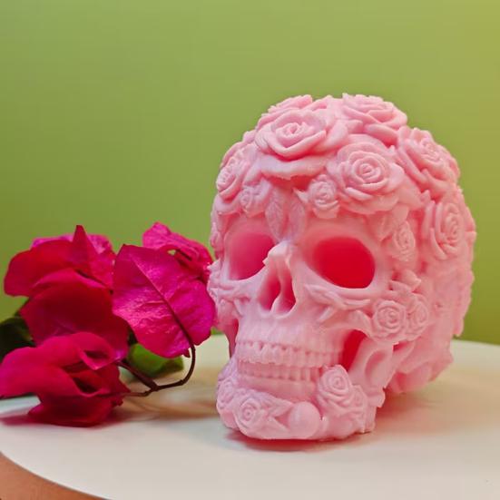 3D Printed Rose Skull Figurine, Durable Plastic Gothic Skull Flowers Sculpture with Detailed Petal And Bone Texture, Matte Finish Halloween Decor Gift