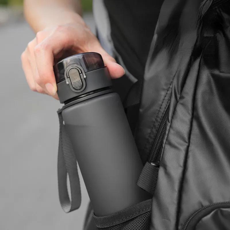 Матовая чашка для воды без BPA, 400 мл, 560 мл, пластиковая чашка для фитнеса, спорта на открытом воздухе, бутылка для воды, высокое качество, детская повседневная чашка для воды, бутылка для воды Водолея