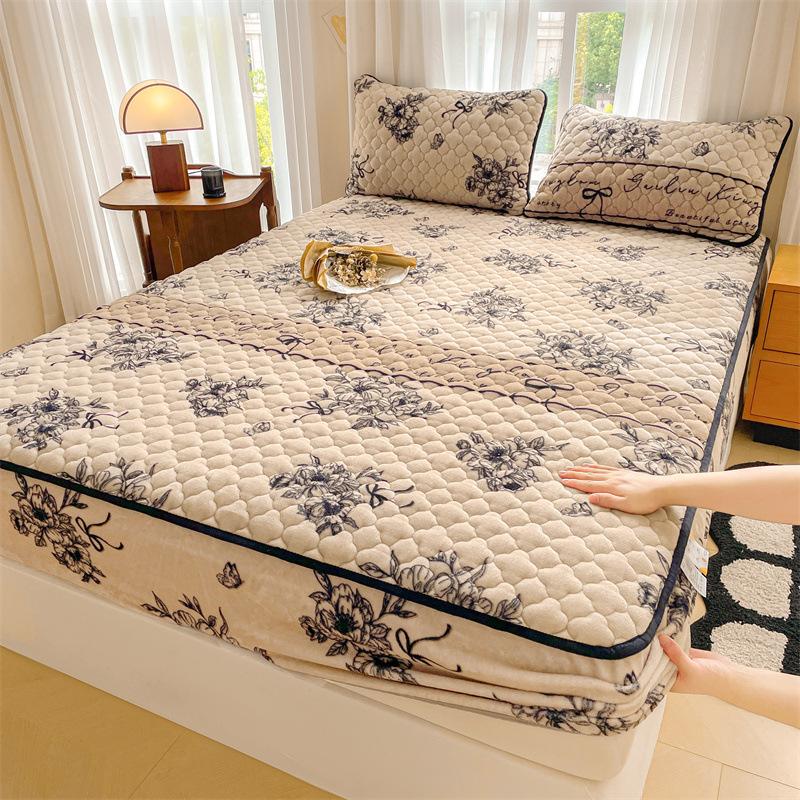 Утолщенный хлопковый чехол для кровати, односпальный чехол для кровати, коралловый бархат, молочный бархат, зимний матрас, нескользящий защитный чехол