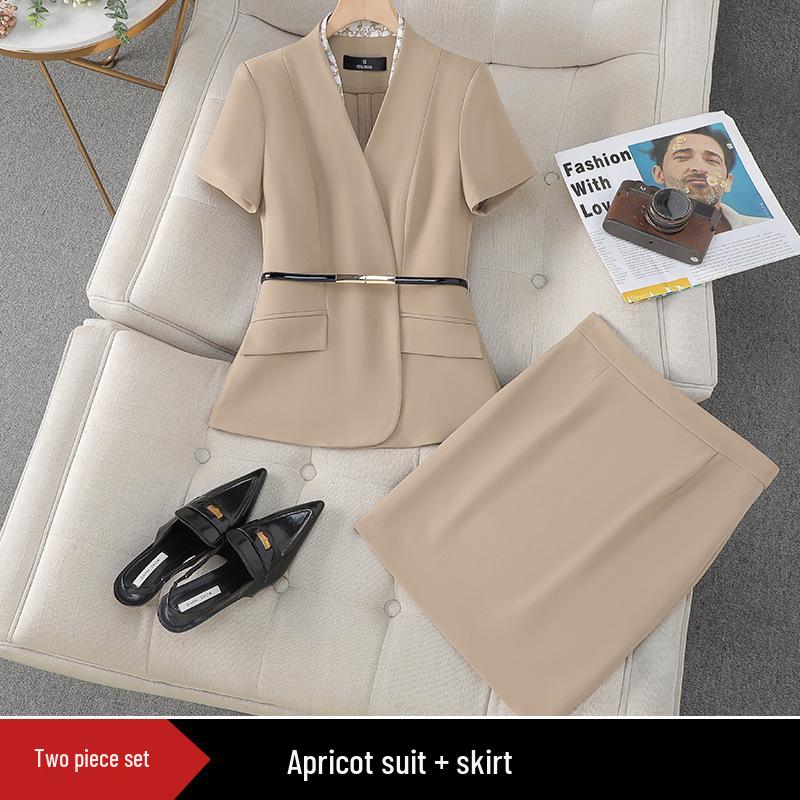 Женский профессиональный костюм в стиле богини: Модная формальная одежда для офиса и бизнеса