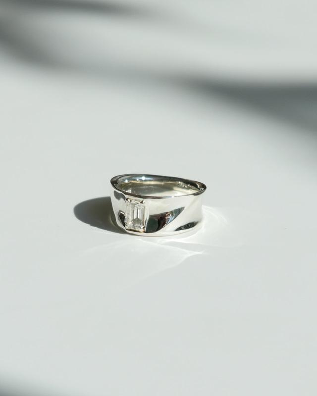 Flit Sand Dune Stone Ring (Clear Quartz)