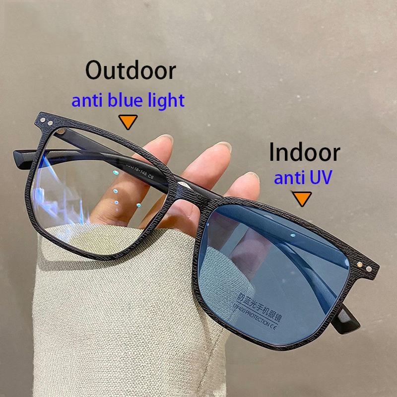 Trendy Blue Light Blocking Women Myopia Photochromic Eyeglasses Square Frame Color Changing UV400 Prescription Eyewear 0To -6.0