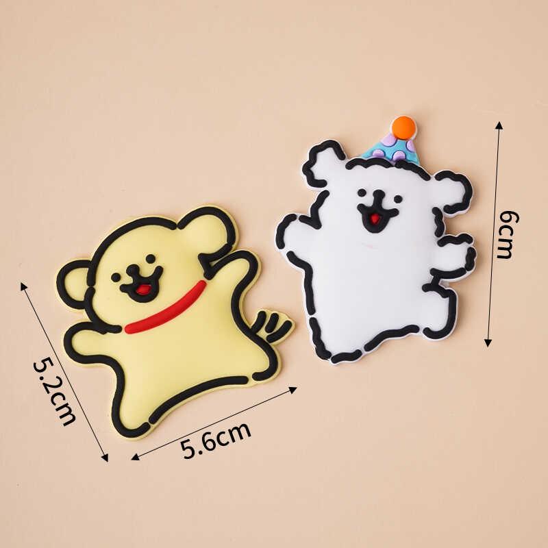 Украшение торта ко Дню матери: Милые елочные игрушки «Мама и лучшая подруга» - Утка-звезда интернета, подключаемая к розетке.