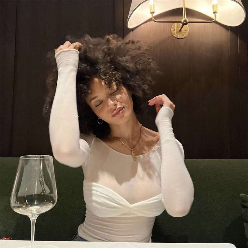 Длинные рукава Легкая женская одежда Один воротник Легкая перспектива Нежный стиль SLIM