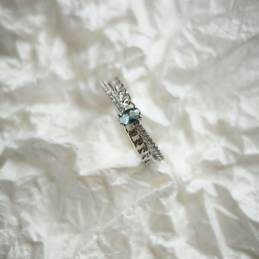 Серебряное кольцо с топазом Лондон Блю 0.527ct, вес изделия 2,57 гр (2188698)