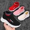 Новые модные универсальные удобные детские кроссовки, нескользящие кроссовки с мягкой подошвой для мальчиков, дышащие простые повседневные кроссовки для девочек, теннис