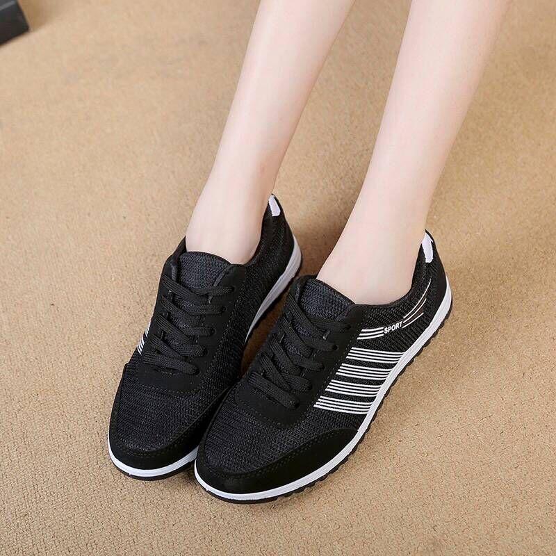 Versatile And Stylish Women's Running Shoes In Black And Red With Breathable Design