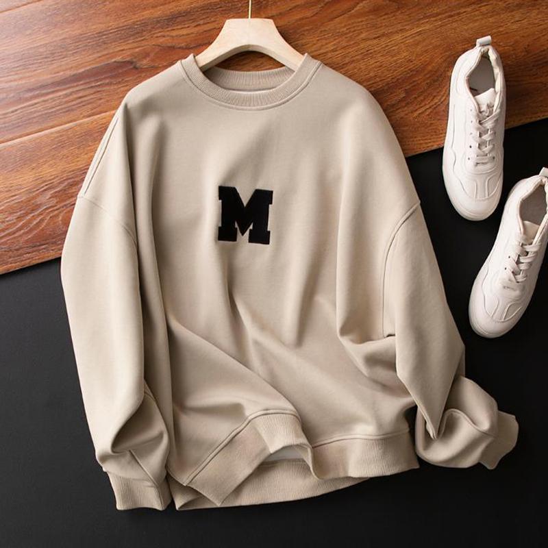 Женская свободная толстовка с круглым вырезом и вышитыми буквами