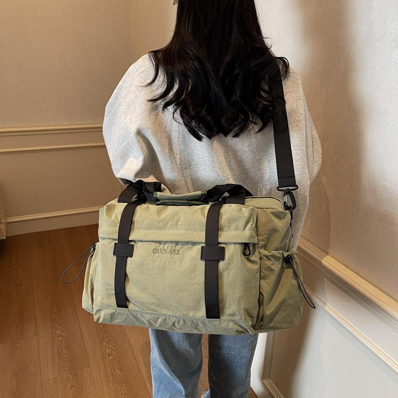Fashionable Fitness Bag for Men and Women Casual Simple Travel Bag for Travel Bag Dry and Wet Separation Crossbody Bag