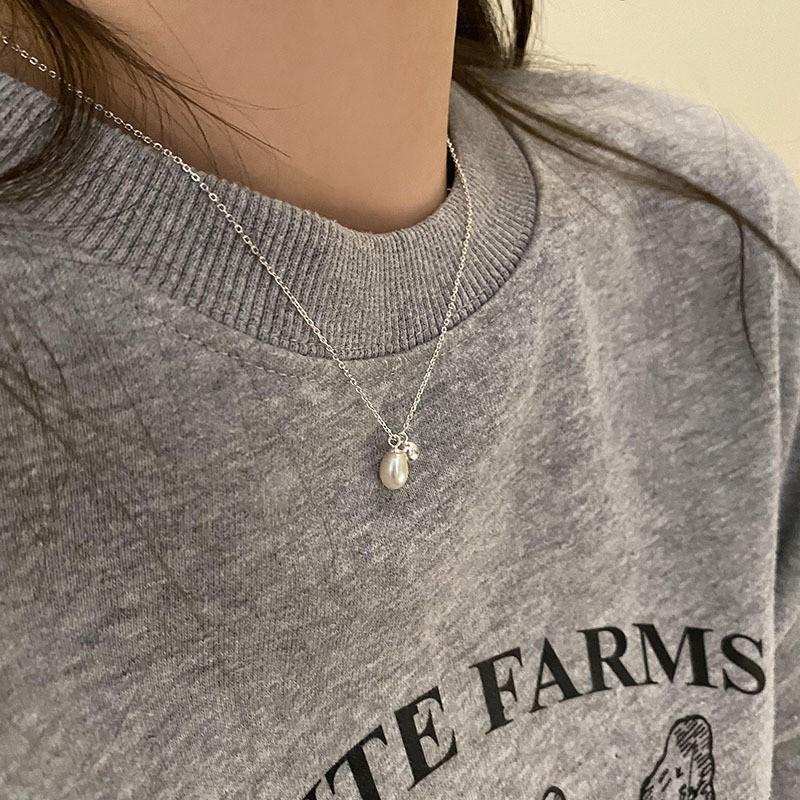 Легкая роскошь квадратная ракушка ожерелье женское летнее чувство дизайна простая цепочка на ключицу холодный ветер с украшениями