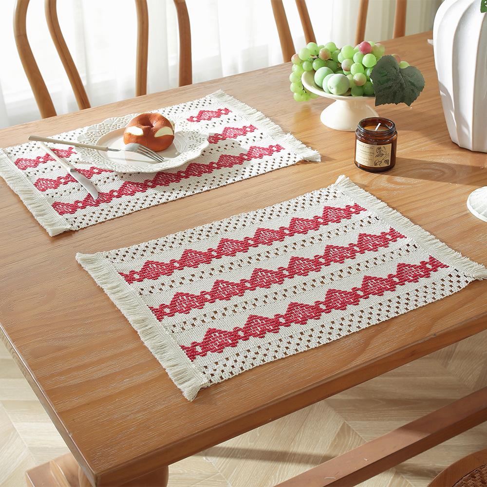 New cotton and linen rope placemat, festival placemat, woven color matching striped fringed bowl mat, spot.