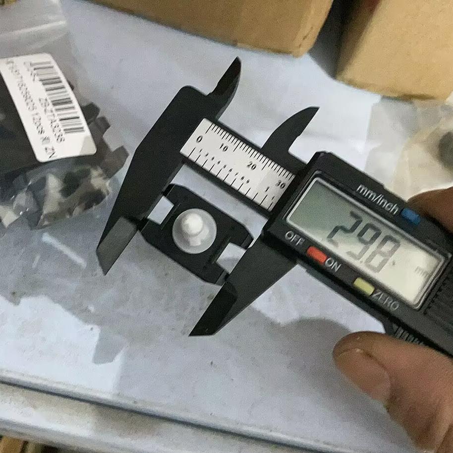 12 шт. Клипсы-фиксаторы молдингов крыла и порогов # 51718259025 для BMW