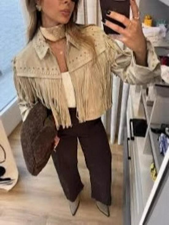 Женская кожаная куртка с ретро-кисточками и заклепками, лето 2025