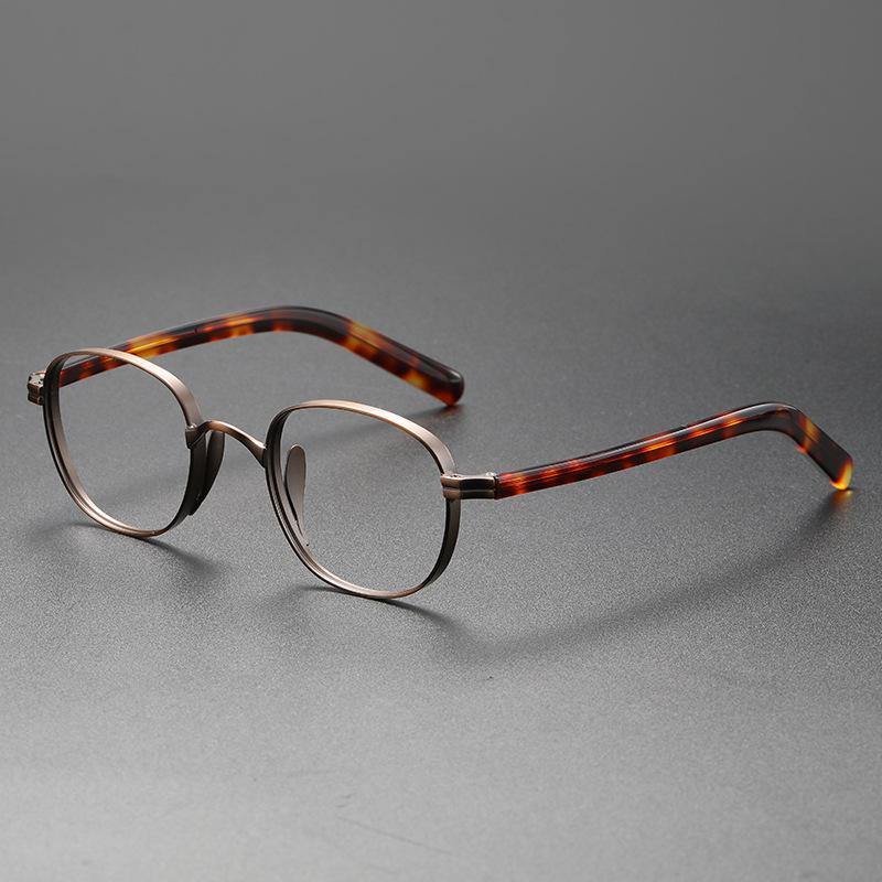 Ultra Light Titanium Eyeglass Frame Retro Square Men's And Women's Eyeglass Frame Designer Optical Prescription Frame