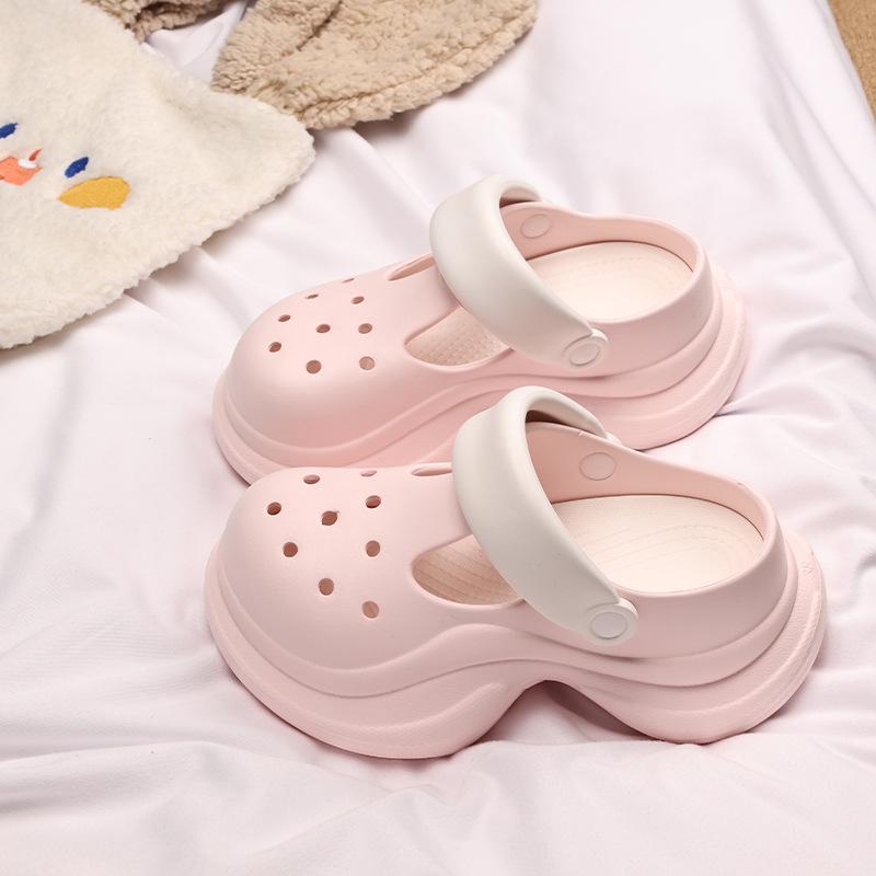 Туфли с дырочками на толстой подошве для женщин, для маленьких людей, чтобы увеличить высоту приморской пляжной обуви, одна педаль, крутые тапочки с головкой-мешком для женщин летом