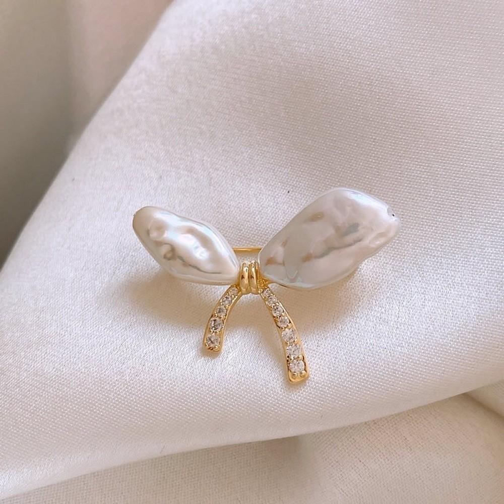 Gold Tone Butterfly Brooch Pearl Like Women Pearl Butterfly Brooch High End Lapel Pin Necklines