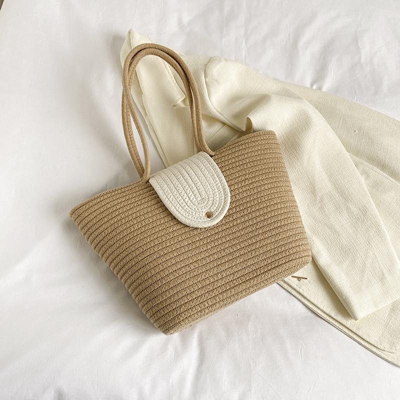 Elegant Woven Tote Bag Trendy Bucket Shape Handbag For Beach Or Vacation Use