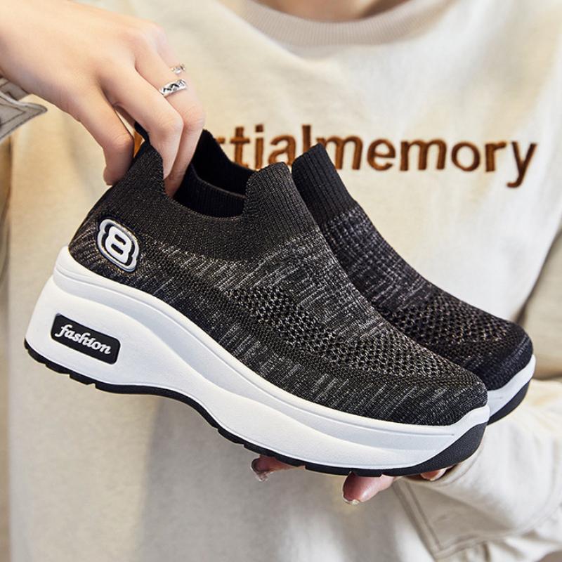 Женские кроссовки на танкетке, сетчатые дышащие женские мокасины, туфли на платформе, вулканизированные туфли для женщин, спортивная женская обувь