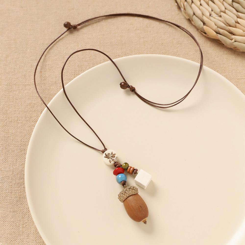 Handmade woven necklace pendant in Chinese ethnic style cotton and linen pendant necklace