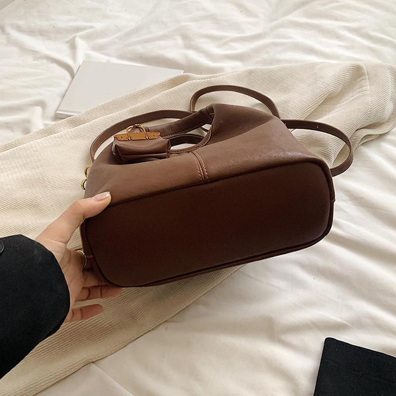 Дизайнерская модная маленькая сумка через плечо из искусственной кожи для женщин, зимняя новая простая сумка через плечо