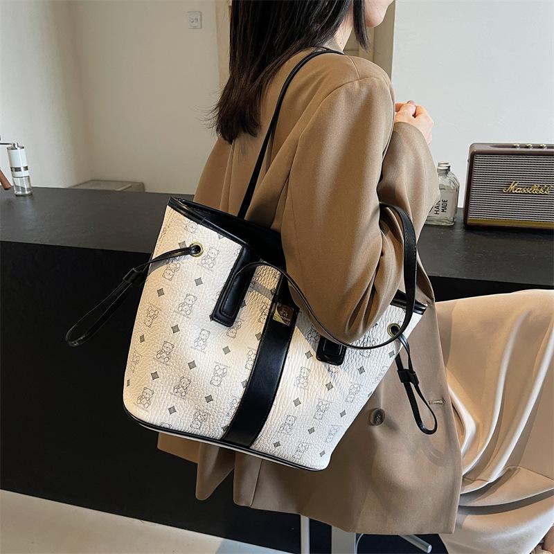Early Spring New Premium Sense Bag Home Shopping Bag Handheld Shoulder Women's Bag